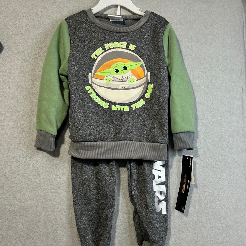 Star Wars Mandalorian Baby Yoda Pajama Set Size 4T Kids Sleepwear 2 Sets - Picture 3 of 8